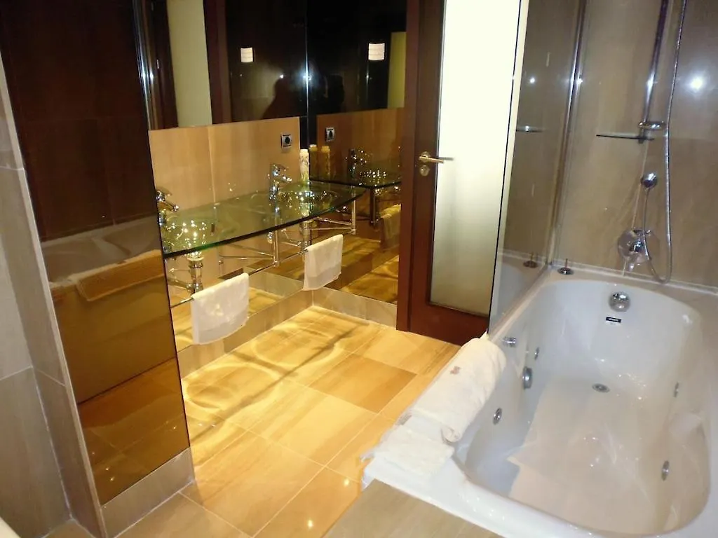Apartment 4P Beach 3 Pools Top Location Garden Spa Parking Shops Estepona